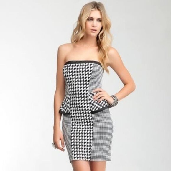 BEBE Black White Gingham Houndstooth Checkered Peplum Strapless Mini Dress M - Picture 2 of 4
